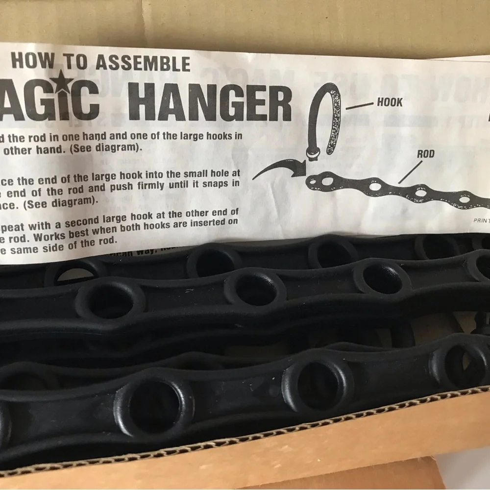 -MAGIC HANGERS CLOSET ORGANIZERS -  5 boxes (Total of 25 pieces)